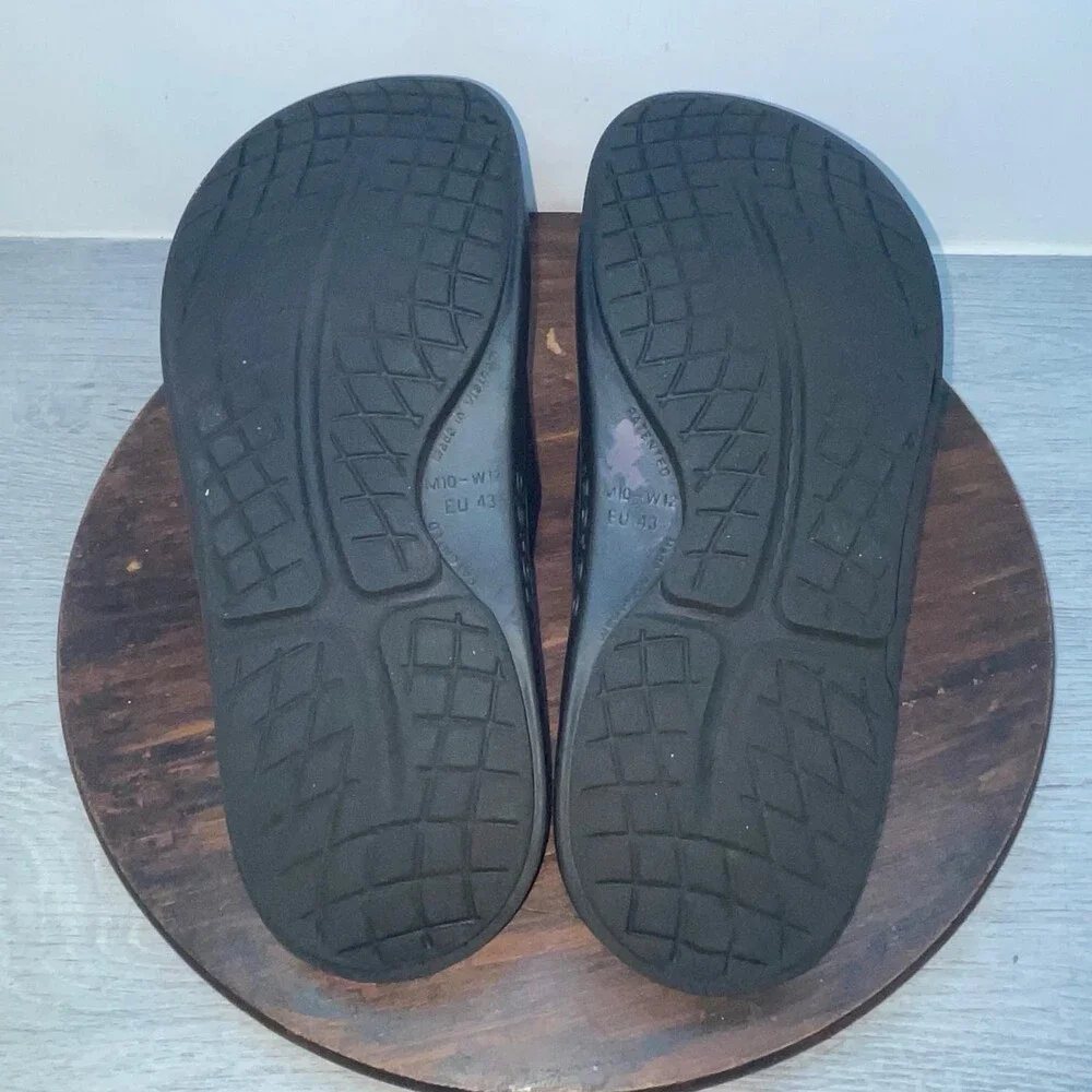 Oofos Ooahh Sandals Men’s 10 Women’s 12 Black Recovery Slip On Comfort Slides